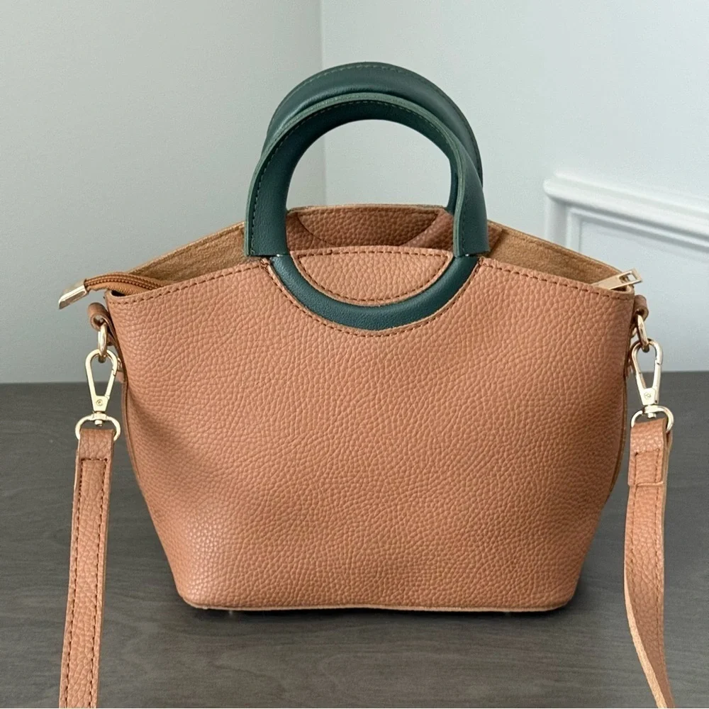 Mellow World Tan and Green Women's Handbag